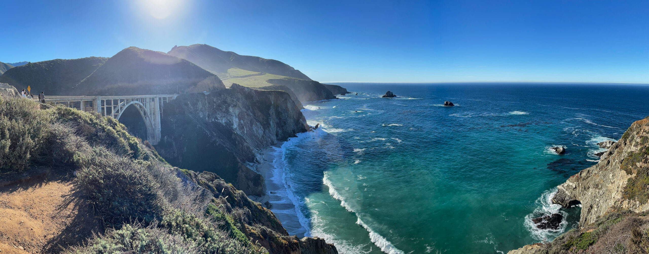 Winter morning coastal view with blue sky near Bixby Bridge
